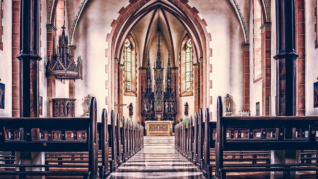 Rekonstrukce farního kostela započala